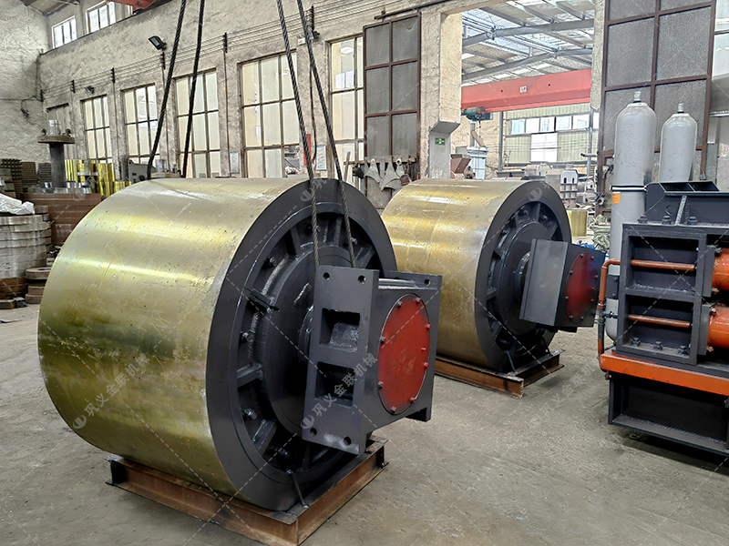 1810液壓對輥制砂機一小時產(chǎn)量多少？