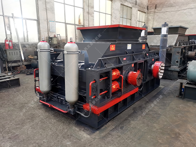 建筑用砂配置的液壓對輥制砂機多少錢一臺？