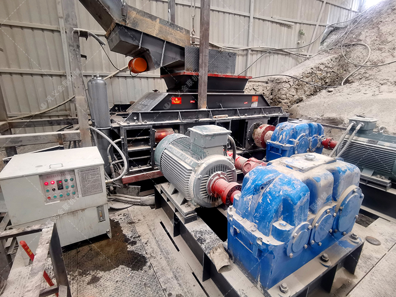 建筑用砂配置的液壓對輥制砂機多少錢一臺？