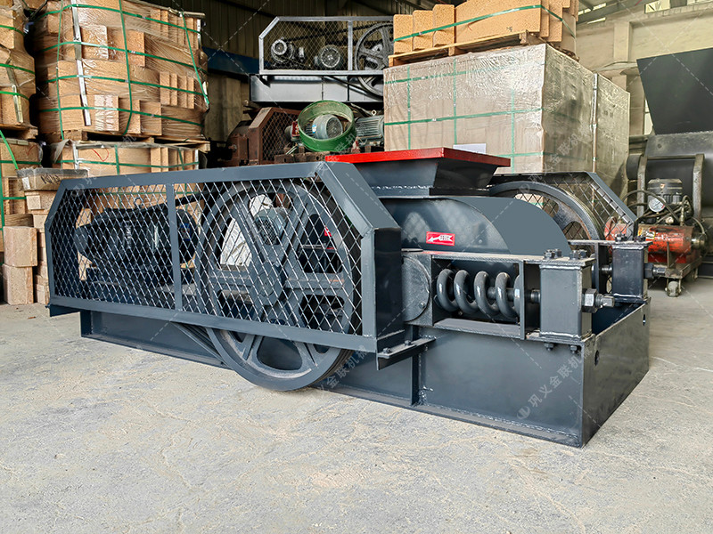 小型400x400對輥破碎機 破碎機生產線發(fā)往非洲馬達加斯加