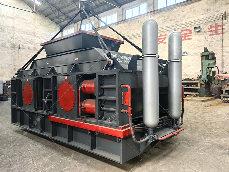 時產100噸和200噸的石灰石生產線，選擇的液壓對輥制砂機有何不同？